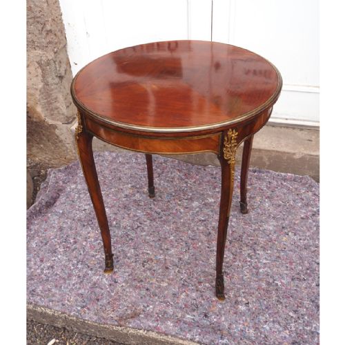 fig 2. MID 19th CENTURY KINGWOOD & ORMULU CENTRE TABLE