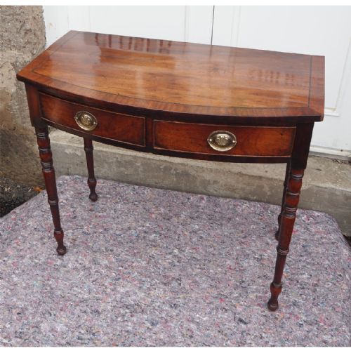 Stunning Georgian Bow Front Side Table
