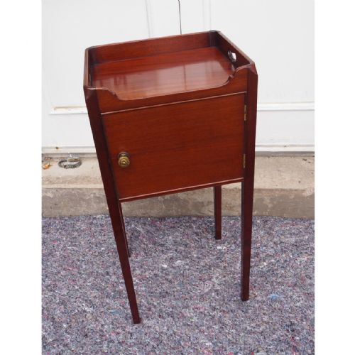Georgian Style Mahogany Bedside Cabinet