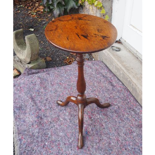 Georgian Oval Top Tripod Candlestand
