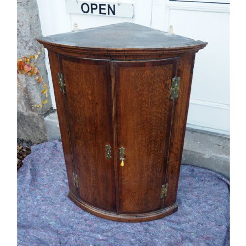 18th Century Oak & Walnut Corner Cabinet