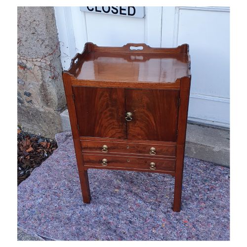 Large Georgian Mahogany Tray Top Commode