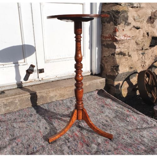 fig 1. RARE AMERICAN TIGER MAPLE CANDLE STAND. C. 1790