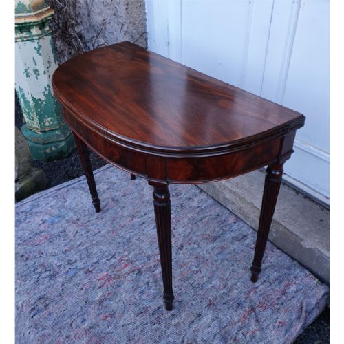 fig 1. GEORGIAN GILLOWS STYLE 'D' TEA TABLE