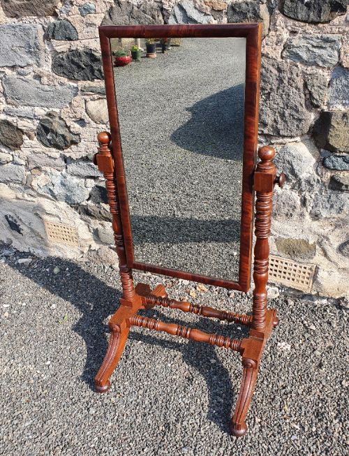 Fine Quality Georgian Mahogany Cheval Mirror