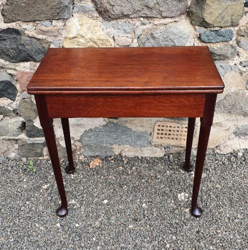 Small George 2nd Walnut Tea Table
