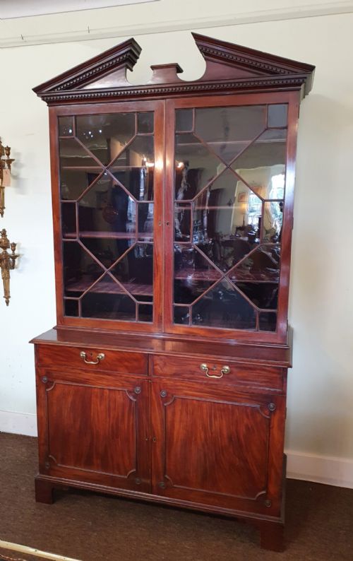 18th Century Chippendale Mahogany Bookcase