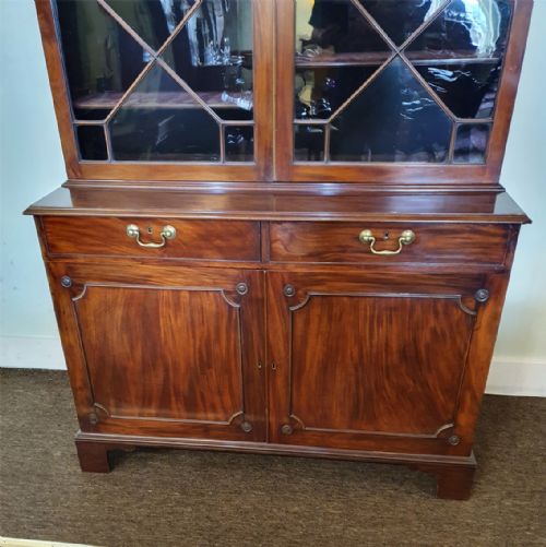 fig 1. 18th Century Chippendale Mahogany Bookcase