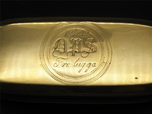 DATED 19TH CENTURY DUTCH TOBACCO BOX - ADDITIONAL PHOTO 3