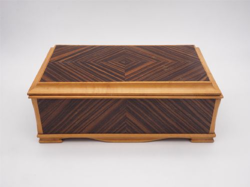 Stunning Art Deco Ebony & Maple Box