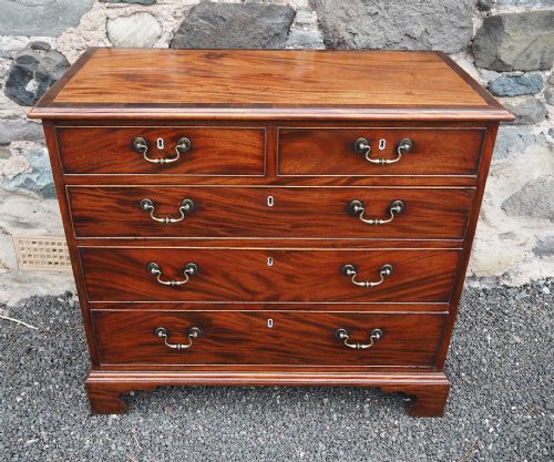 Fine Timber Small Georgian Mahogany Chest