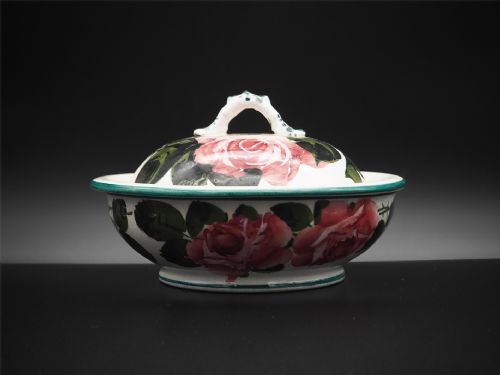 Rare Complete Wemyss Soap Dish in Roses