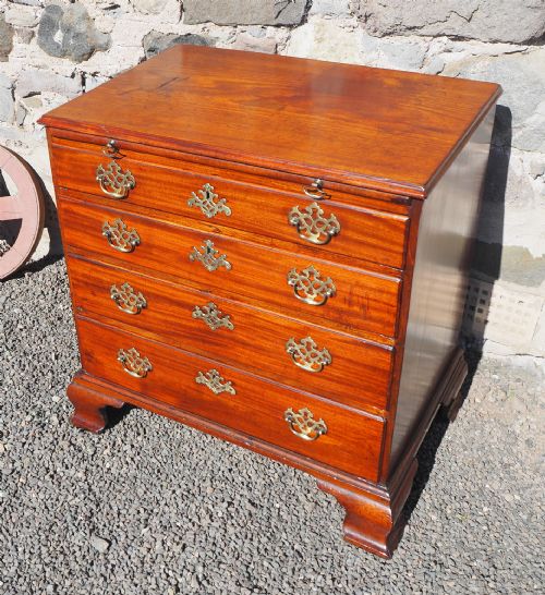 Fine Small Early Georgian Walnut Chest