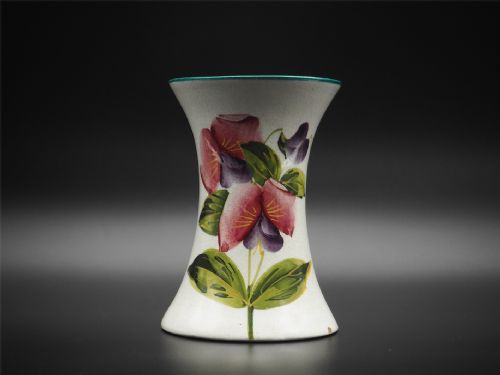 Beautiful Scottish Wemyss Sweet Peas Vase