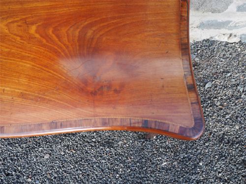 GEORGIAN SERPENTINE SHAPED TEA TABLE - ADDITIONAL PHOTO 6