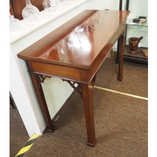 fig 1. George 3rd Chippendale Mahogany Hall Table
