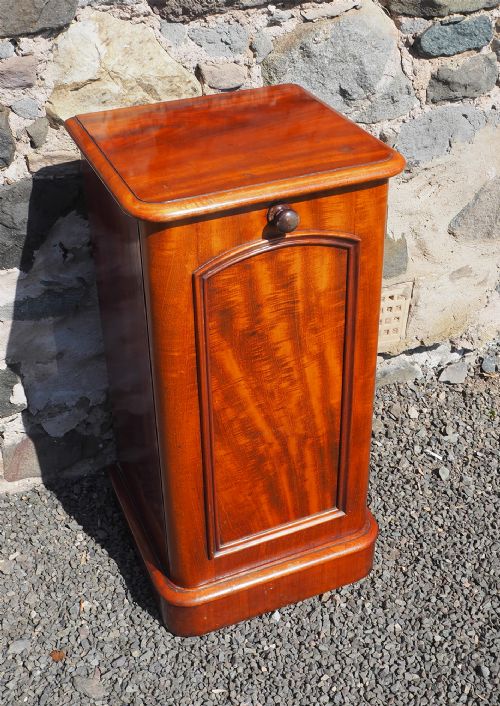 Small Victorian Mahogany Bedside Cabinet