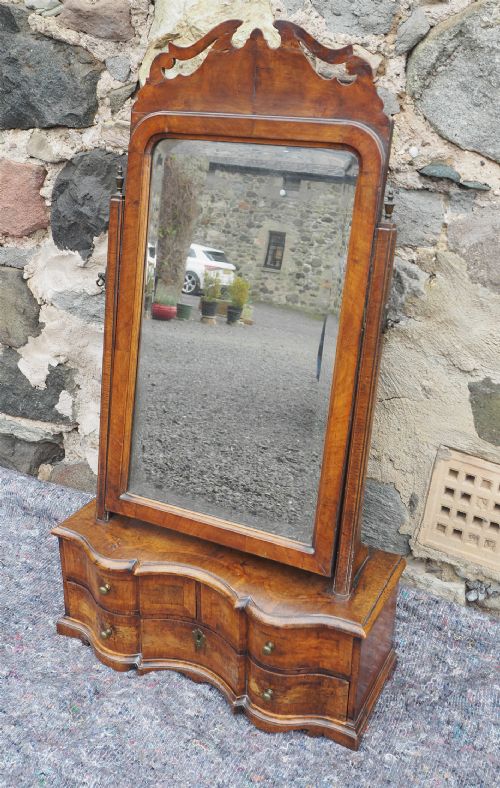 Fine George 2nd Walnut Dressing Mirror