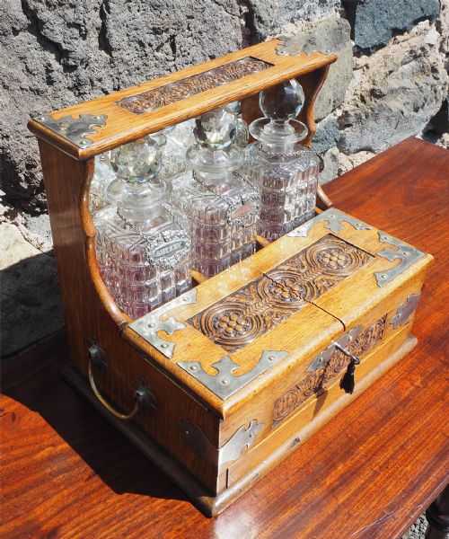 fig 1. Superb Edwardian Oak Games Tantalus