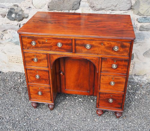 Georgian Mahogany Kneehole Dressing Table
