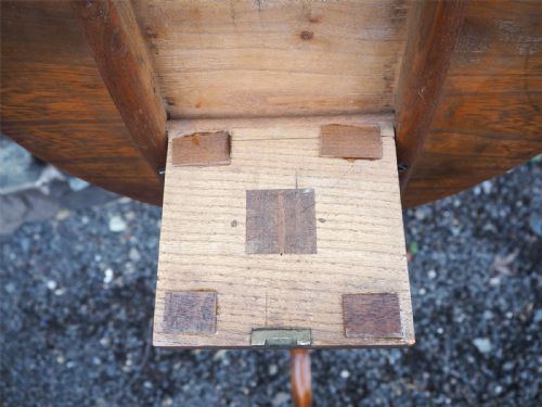 18TH CENTURY ELM TRIPOD WINE TABLE - ADDITIONAL PHOTO 7