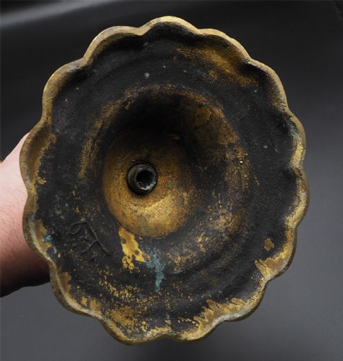 LARGE ANTIQUE DUTCH BRASS CANDLESTICK - ADDITIONAL PHOTO 5