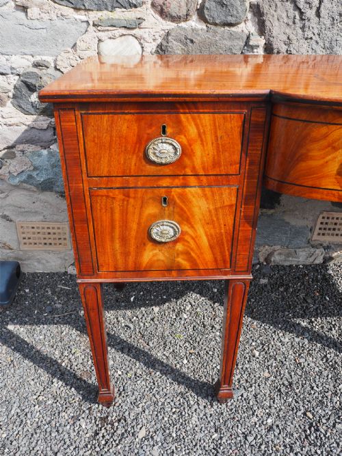 NICE SHAPE GEORGIAN MAHOGANY SIDEBOARD - ADDITIONAL PHOTO 3
