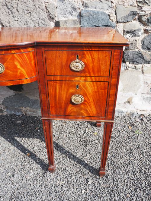 NICE SHAPE GEORGIAN MAHOGANY SIDEBOARD - ADDITIONAL PHOTO 4