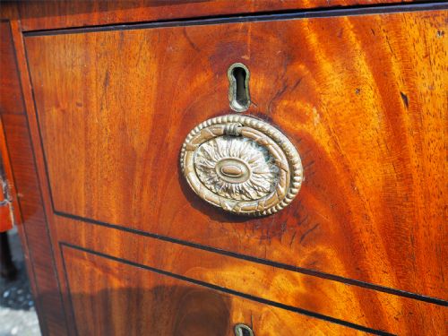 NICE SHAPE GEORGIAN MAHOGANY SIDEBOARD - ADDITIONAL PHOTO 7