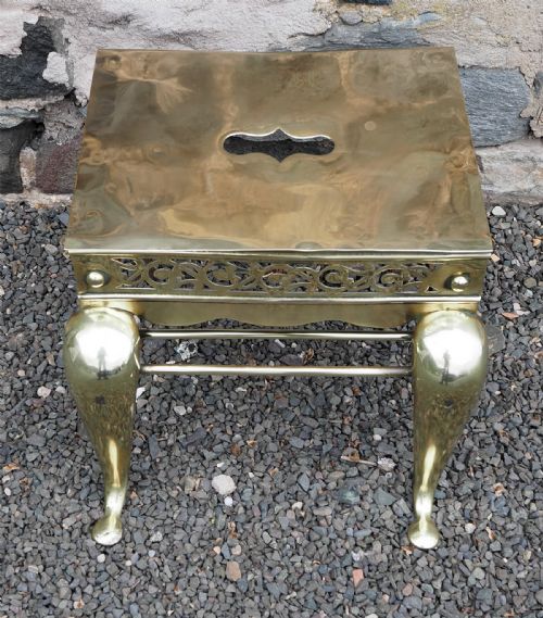 MID 19TH CENTURY BRASS FOOTMAN - ADDITIONAL PHOTO 1