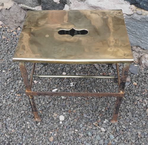 MID 19TH CENTURY BRASS FOOTMAN - ADDITIONAL PHOTO 4
