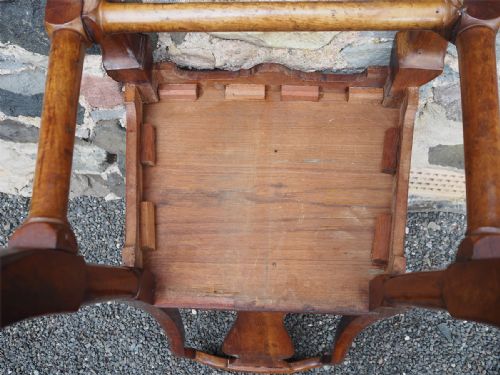18TH CENTURY DUTCH WALNUT HALL CHAIR - ADDITIONAL PHOTO 7