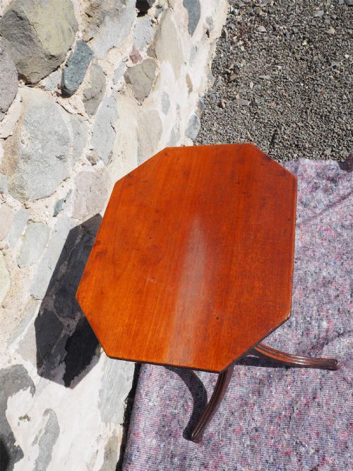 GEORGIAN MAHOGANY TRIPOD WINE TABLE - ADDITIONAL PHOTO 3