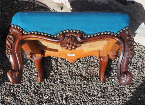 FINE PAIR OF VICTORIAN ROSEWOOD FOOTSTOOLS - ADDITIONAL PHOTO 3
