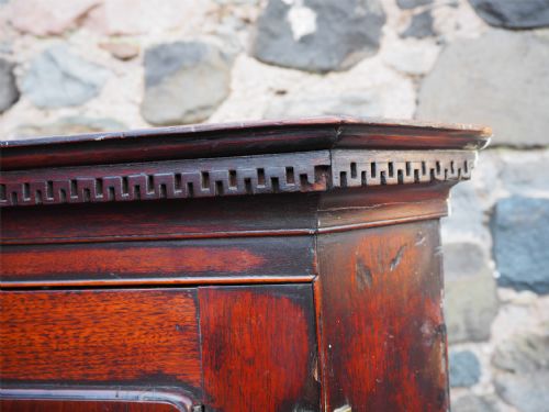 GEORGE 2ND OAK WALNUT CORNER CABINET - ADDITIONAL PHOTO 5