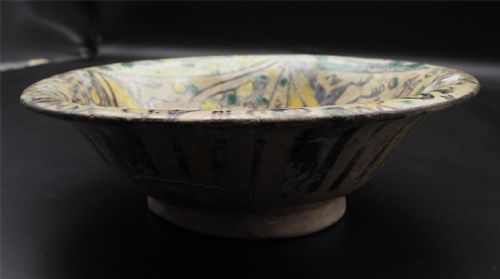 fig 1. NISHAPUR BUFFWARE POTTERY BOWL 10TH. CENTURY