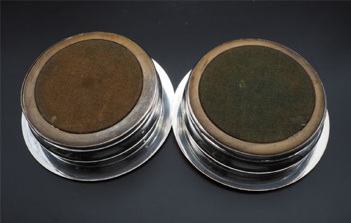 GOOD PAIR VICTORIAN SILVER PLATED COASTERS - ADDITIONAL PHOTO 4