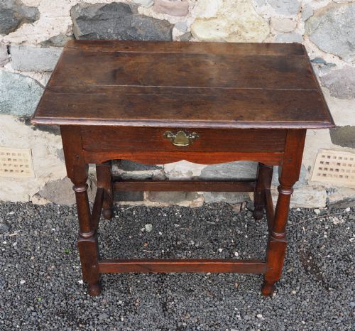 Good Early Georgian Oak Side Table