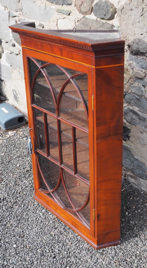 SCOTTISH HANGING GLAZED CORNER CABINET - ADDITIONAL PHOTO 2