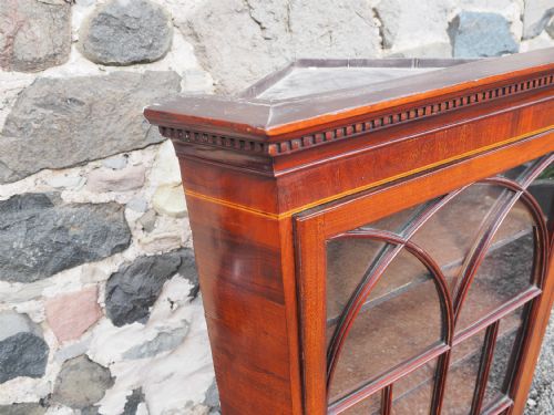 SCOTTISH HANGING GLAZED CORNER CABINET - ADDITIONAL PHOTO 3