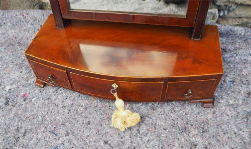 GEORGIAN BOWFRONT DRESSING MIRROR - ADDITIONAL PHOTO 2