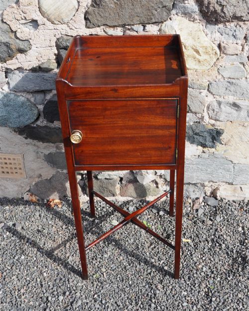 Georgian Mahogany Bedside Cabinet