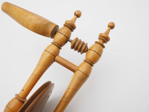 FINE ANTIQUE FRUITWOOD LACE BOBBIN WINDER - ADDITIONAL PHOTO 5