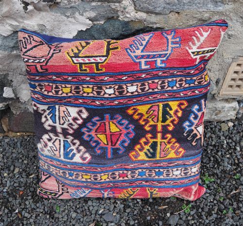 GOOD PAIR OF VINTAGE CARPET CUSHIONS - ADDITIONAL PHOTO 2