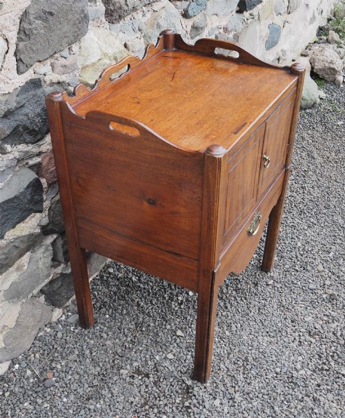 GEORGIAN MAHOGANY BEDSIDE COMMODE - ADDITIONAL PHOTO 3