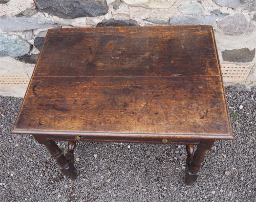 EARLY 18TH CENTURY OAK SIDE TABLE - ADDITIONAL PHOTO 3