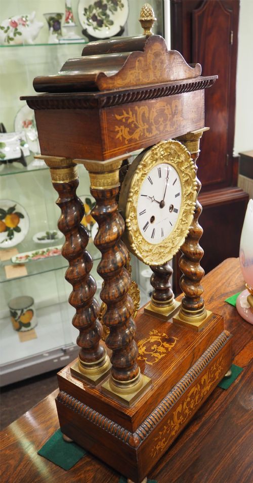 EARLY 19TH CENTURY FRENCH MANTEL CLOCK - ADDITIONAL PHOTO 1