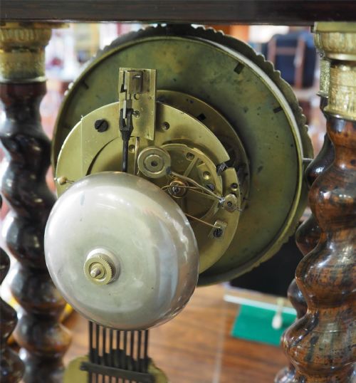 EARLY 19TH CENTURY FRENCH MANTEL CLOCK - ADDITIONAL PHOTO 6