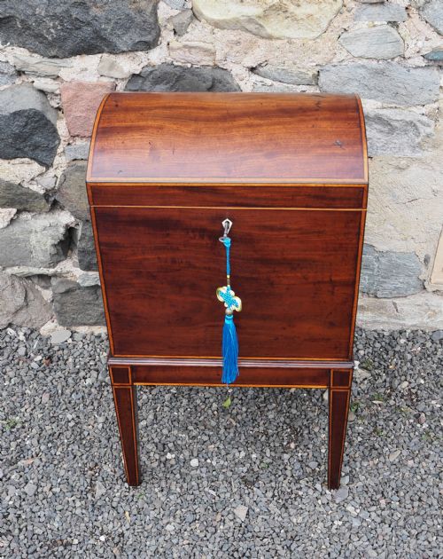 GEORGIAN SHERATON MAHOGANY WINE BOX