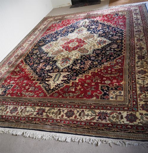 HUGE PERSIAN WOOL CARPET OF GREAT DESIGN - ADDITIONAL PHOTO 1